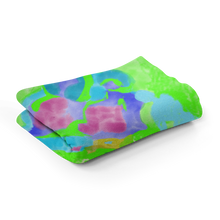 Lade das Bild in den Galerie-Viewer, Green Valley - Lieblingsdecke Premium - 150 x 100 cm